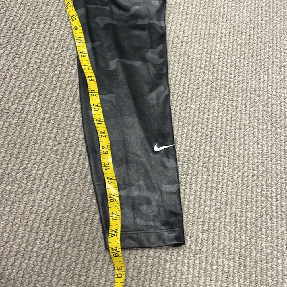 Nike Women's Dri-Fit One Mid Rise Camo Leggings, Size Large - Picture 12 of 12